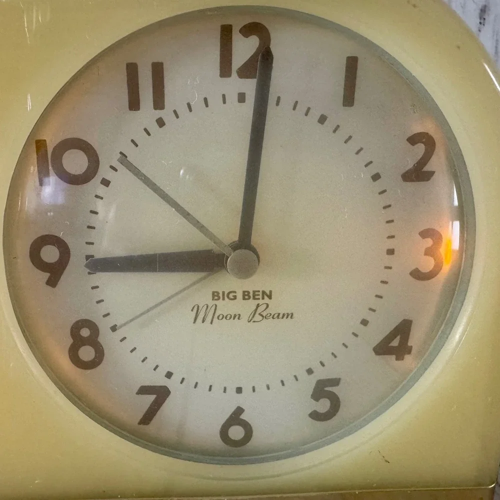 Westclox Yellow Big Ben Moon Beam Clock Cream Art Deco Retro Electric #43000